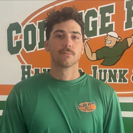 Gage Hanselka headshot.