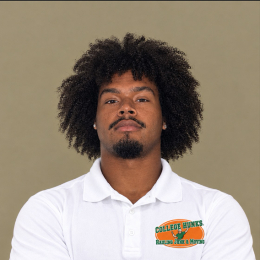 Cameron Spence headshot.