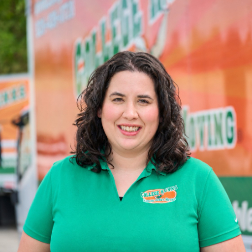 Kaitlyn Jennings-Schacher headshot.