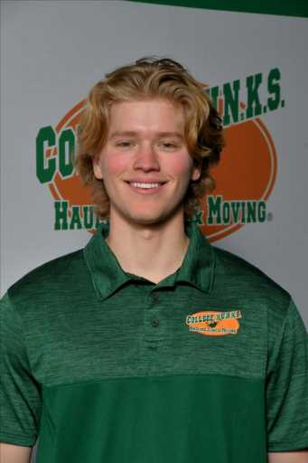 Erik Knutson headshot.