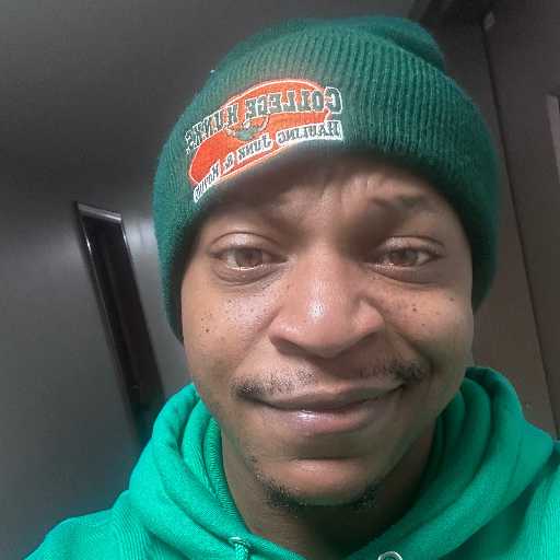 Elias Wilburn headshot.