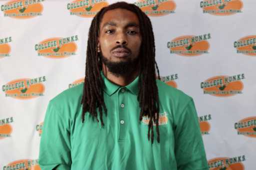 Denari Garrett headshot.