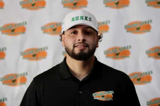 Carlos Vargas headshot.