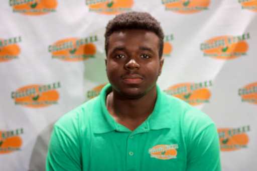 Dwayne Morton headshot.