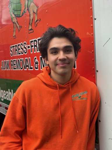 Esteban Laguna headshot.