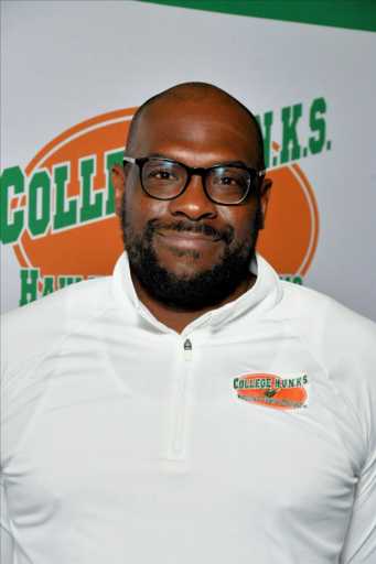 Wesley Tucker headshot.