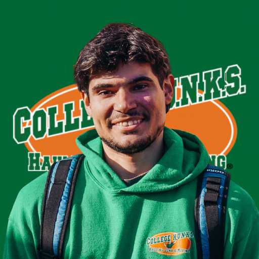 Kevin Crespo headshot.