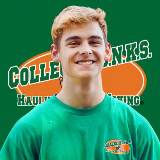 Thomas Rivet headshot.