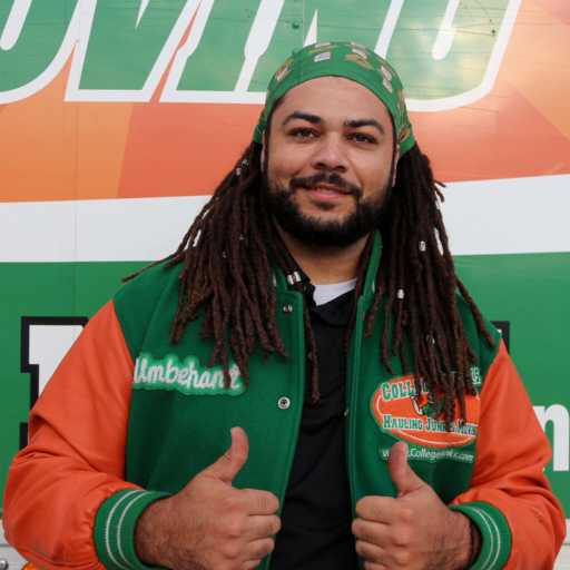 Ethan Umbehant headshot.