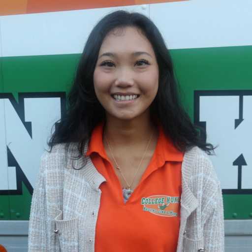 Vivienne Gutierrez headshot.