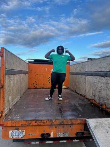 Angelo Travis headshot.