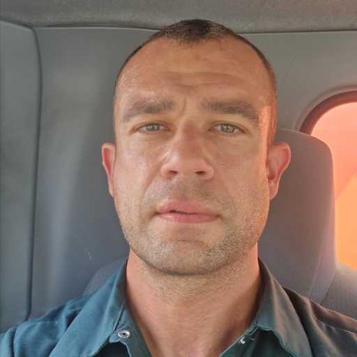 Mike Hackett headshot.