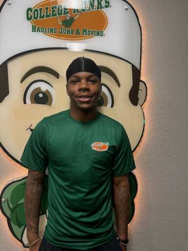 Demetrius Daniels headshot.