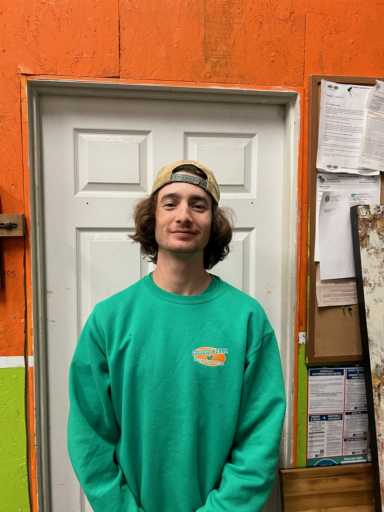 Zephyr Aryeff headshot.