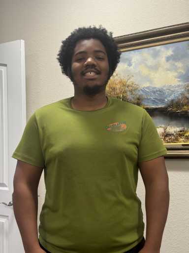 Omari Smith headshot.