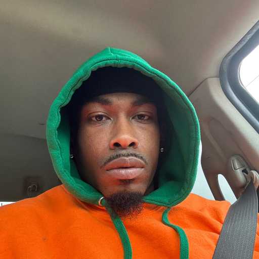 Everton Carter headshot.