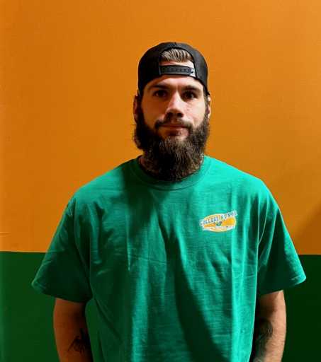 Dustin Hyndshaw headshot.