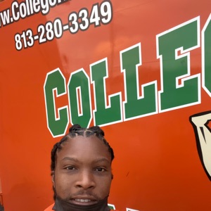 Demetrius Hopkins headshot.