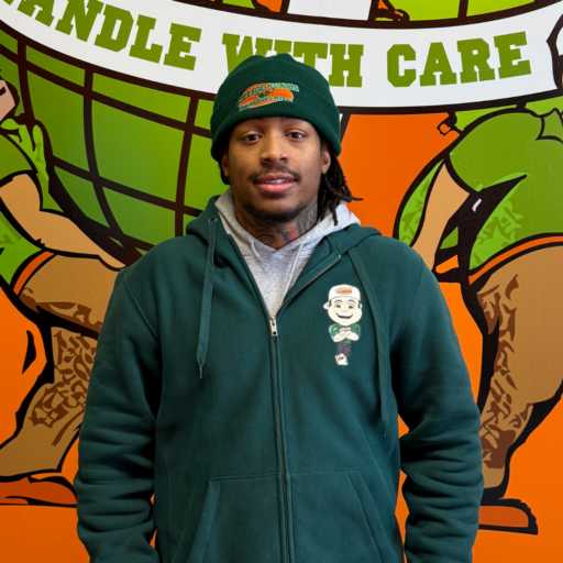 Dariel Reid headshot.