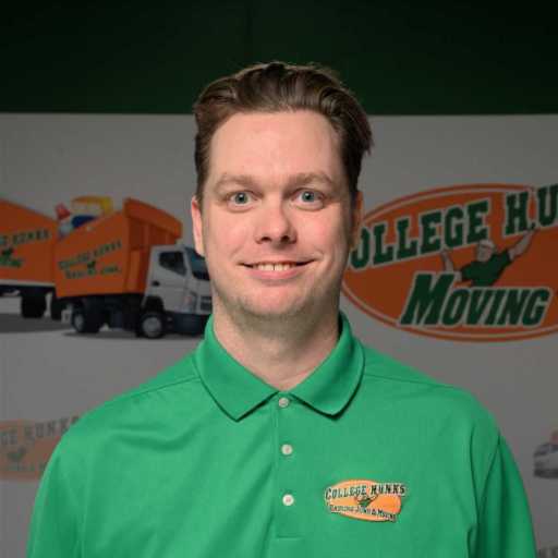 Parker Pierce headshot.