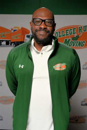 Wesley Tucker headshot.