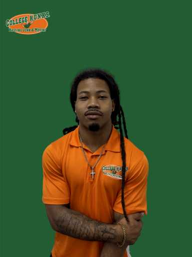 Santavious Gadsden headshot.